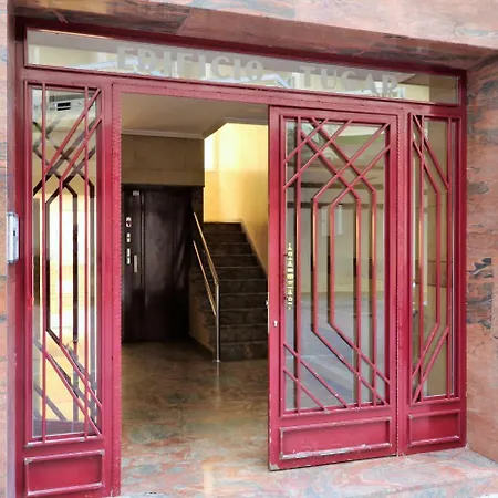 Tugar 4-8 Apartment *